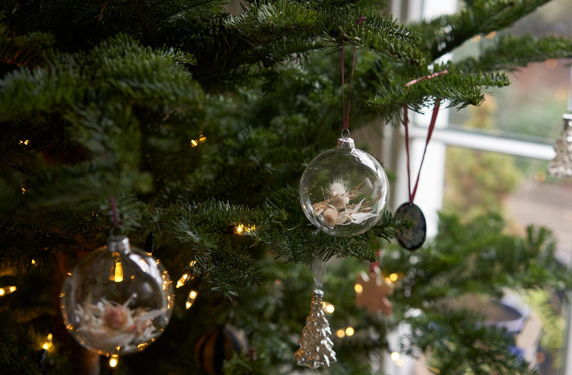 Single Dried flower Baubles: White