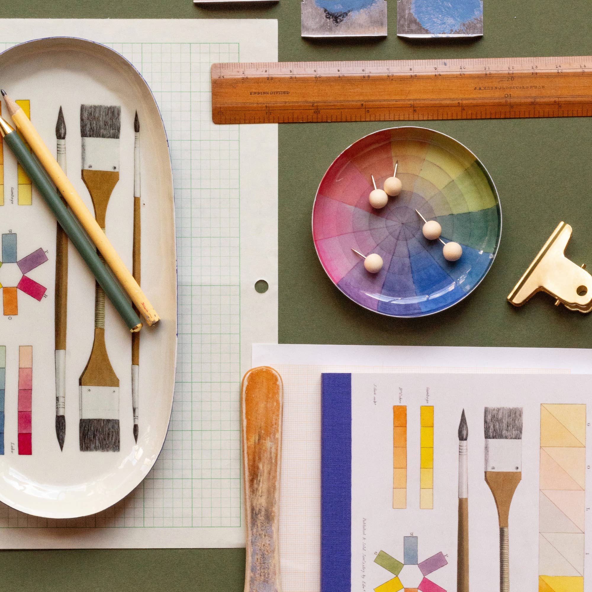 Round Enamel Tray | Vintage Colour Wheel