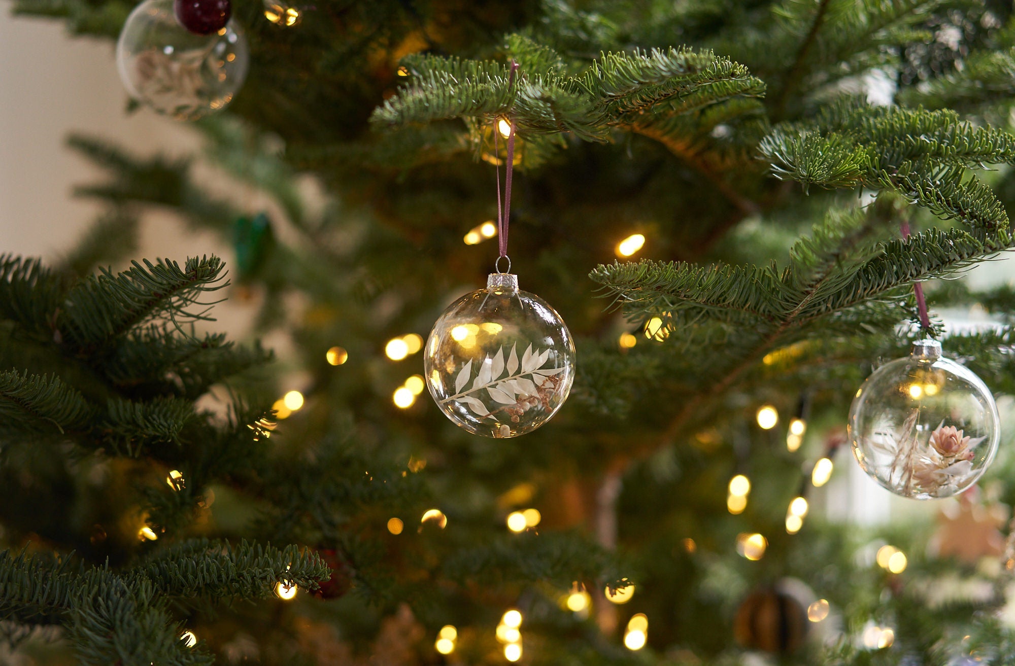 Single Dried flower Baubles: White